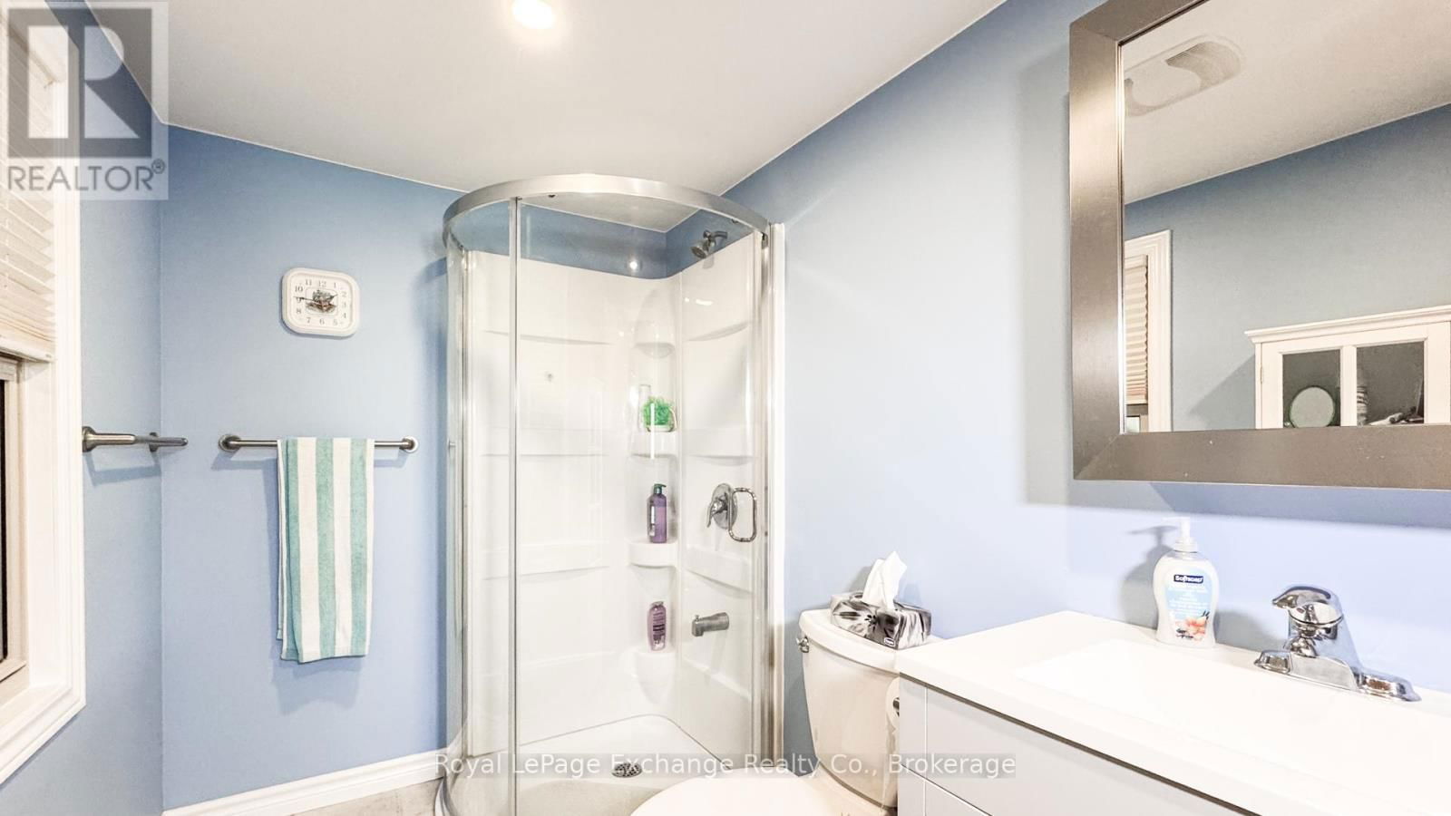 9 WOOD STREET Image 15