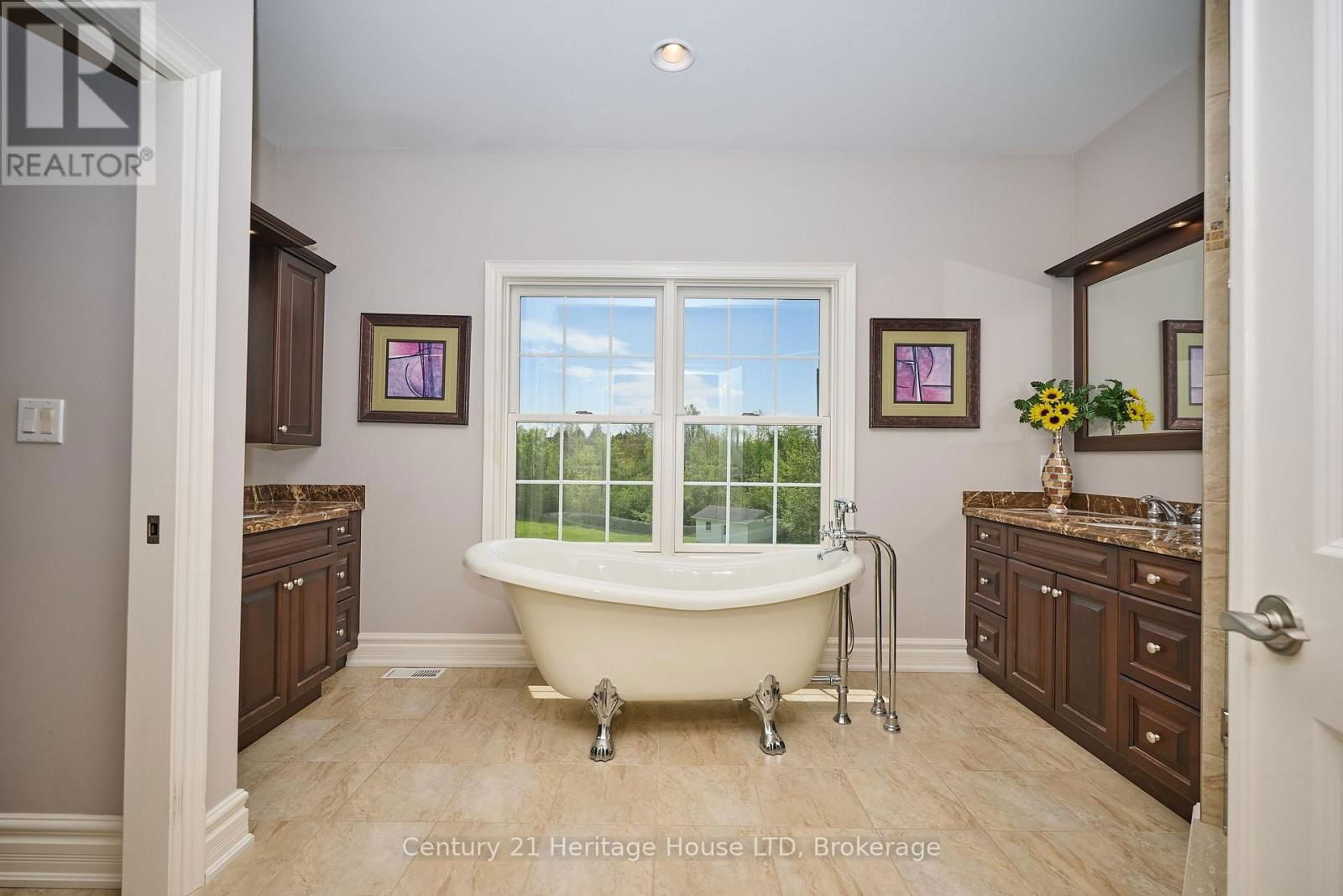 4069 NIAGARA RIVER PARKWAY PARKWAY Image 32
