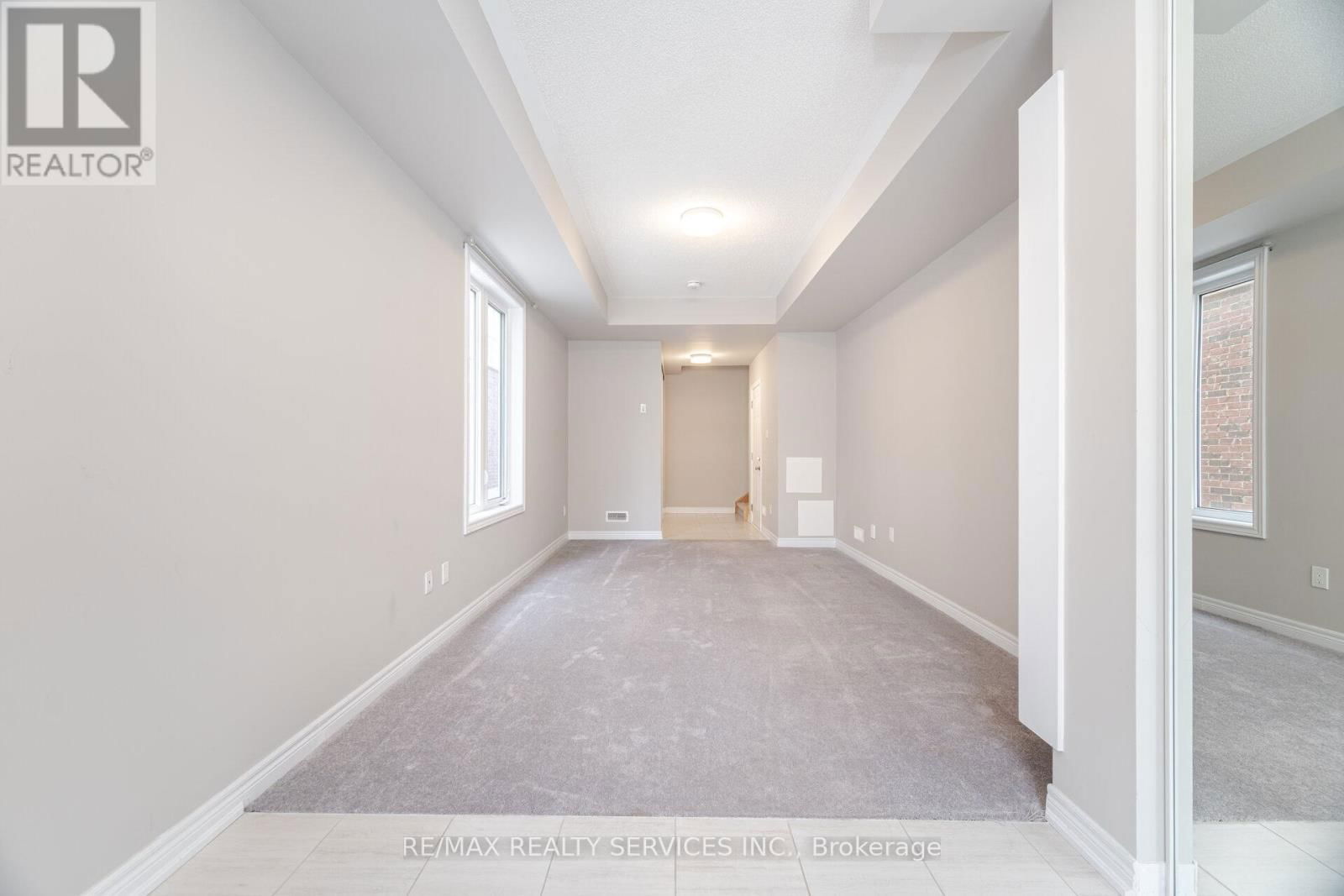 56 - 113 HARTLEY AVENUE Image 6
