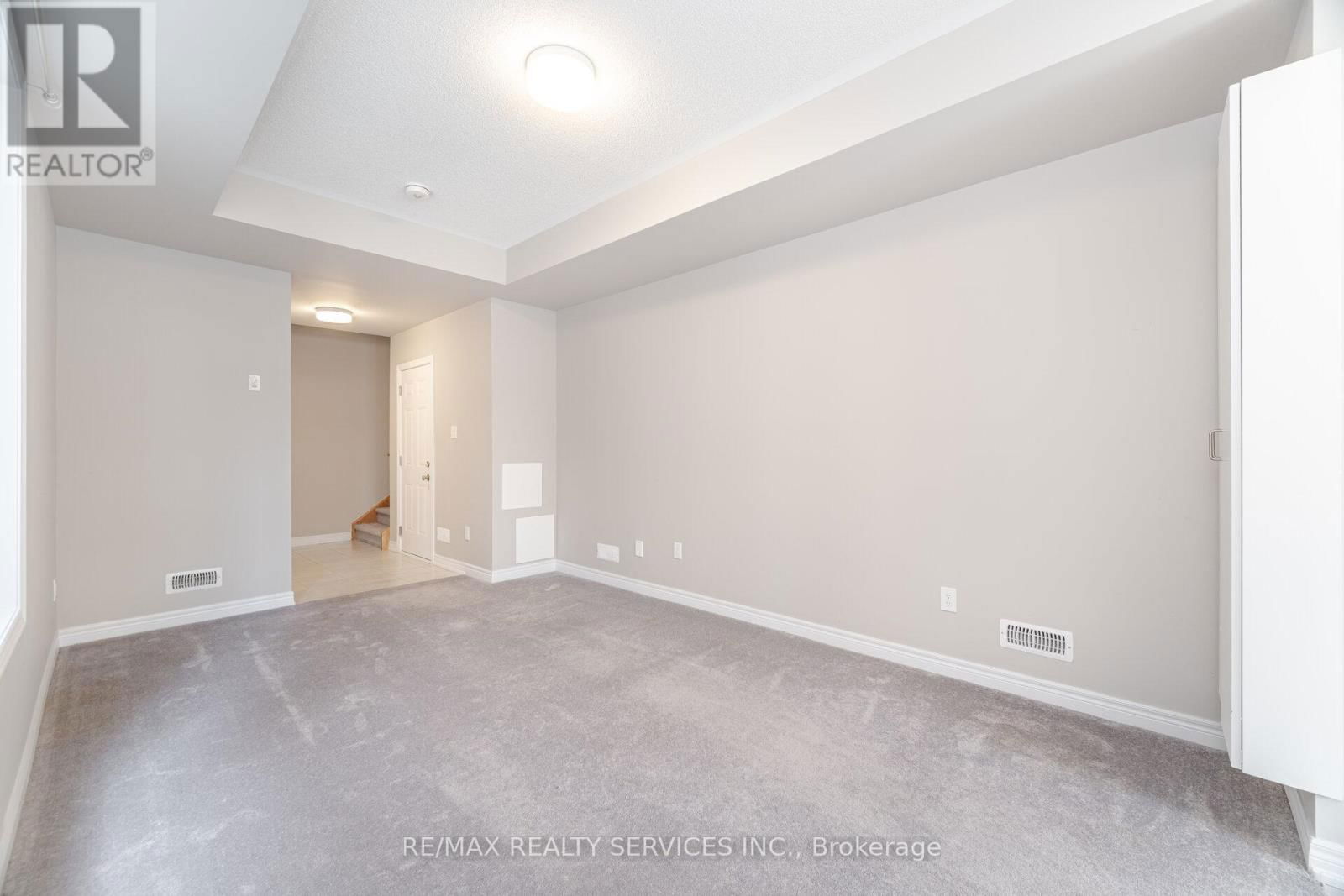 56 - 113 HARTLEY AVENUE Image 8