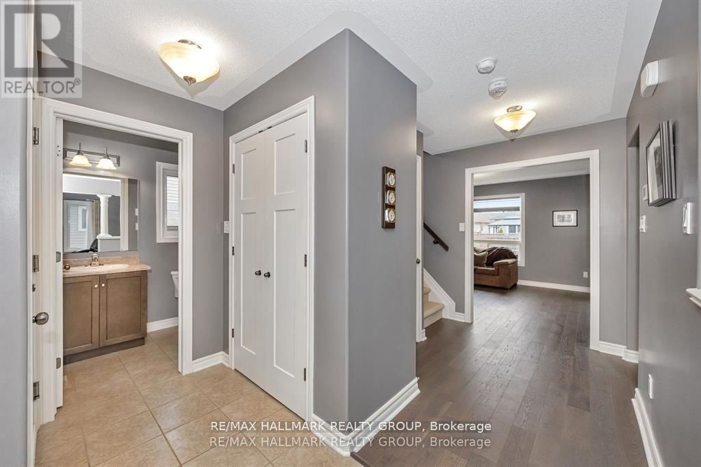 611 LAROQUE STREET Image 11
