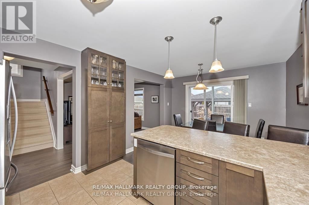 611 LAROQUE STREET Image 14