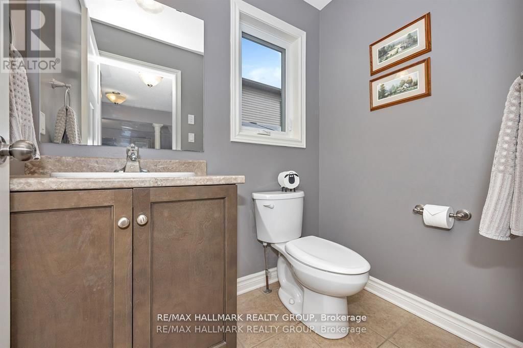 611 LAROQUE STREET Image 22