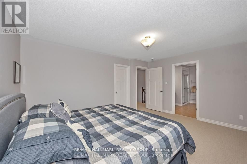 611 LAROQUE STREET Image 24
