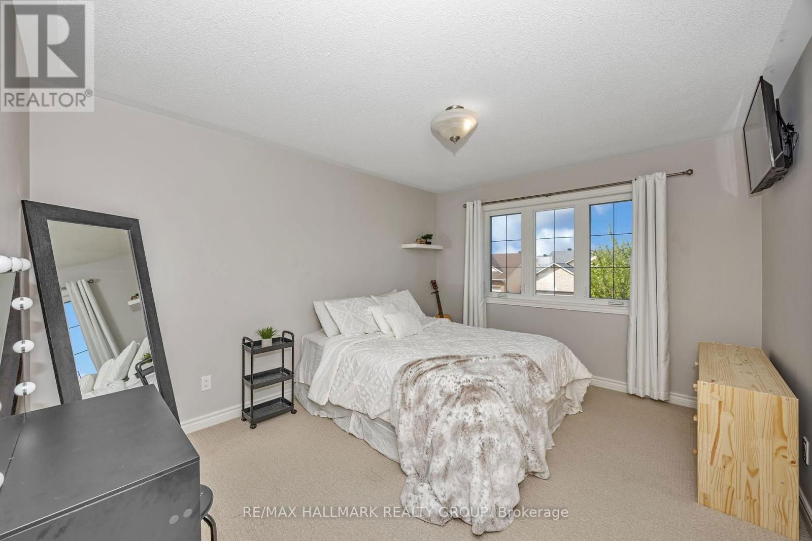 611 LAROQUE STREET Image 28