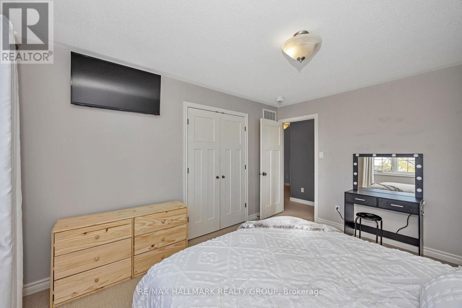 611 LAROQUE STREET Image 29
