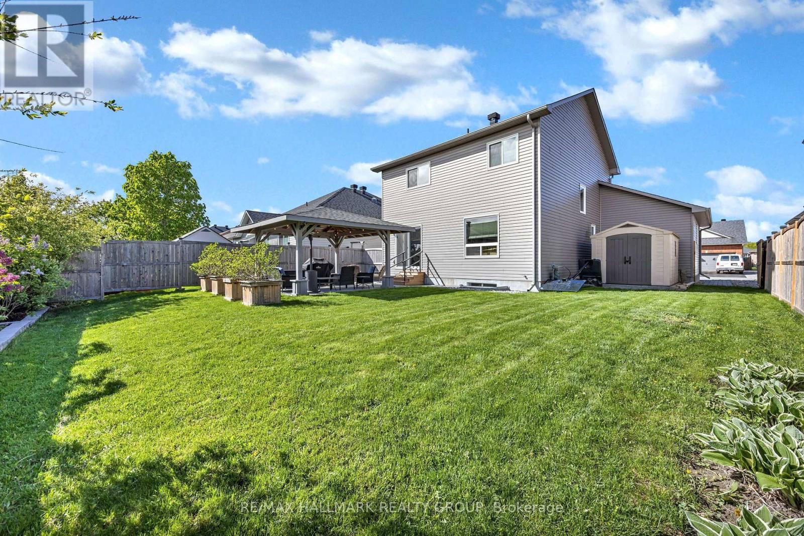 611 LAROQUE STREET Image 41