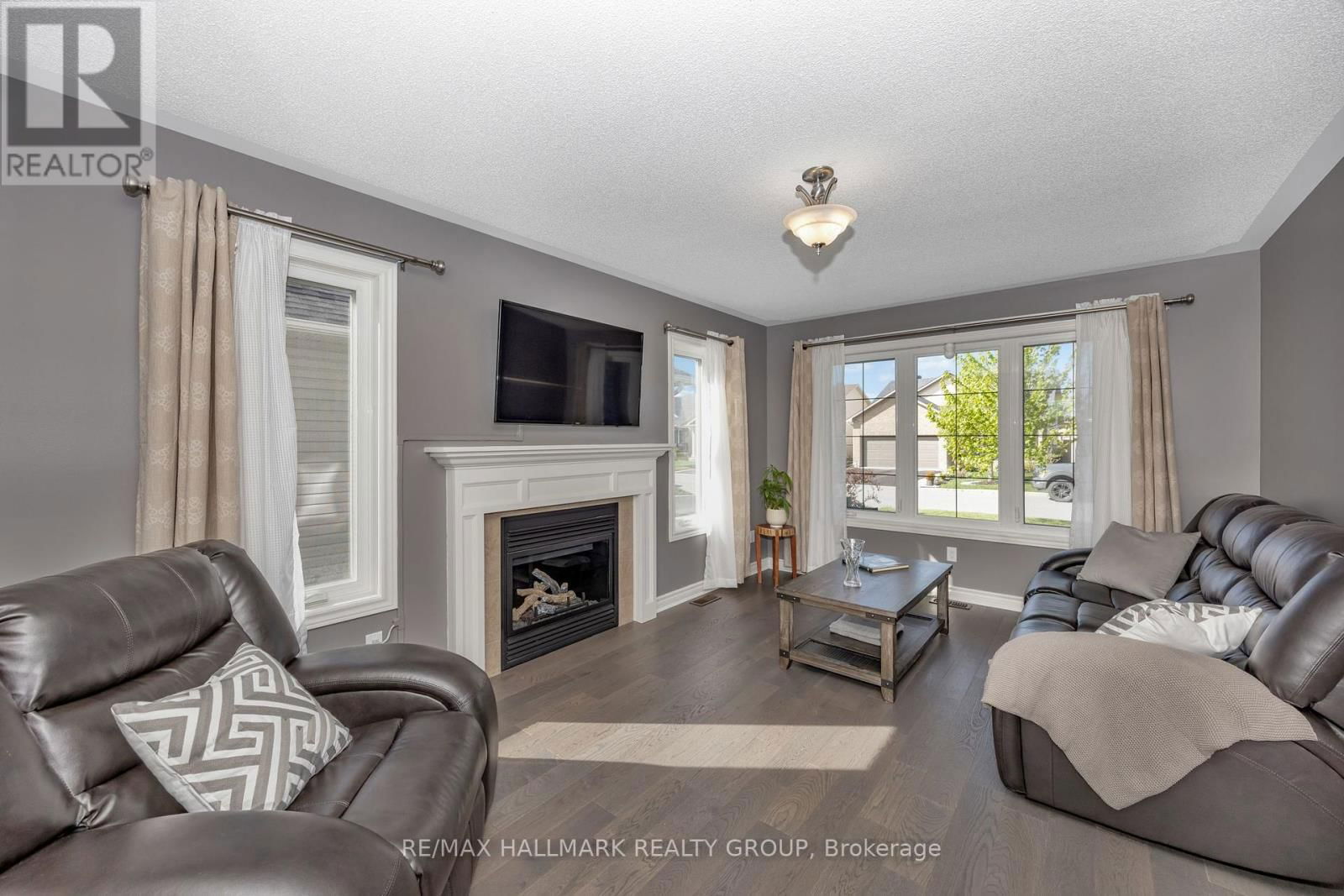 611 LAROQUE STREET Image 7