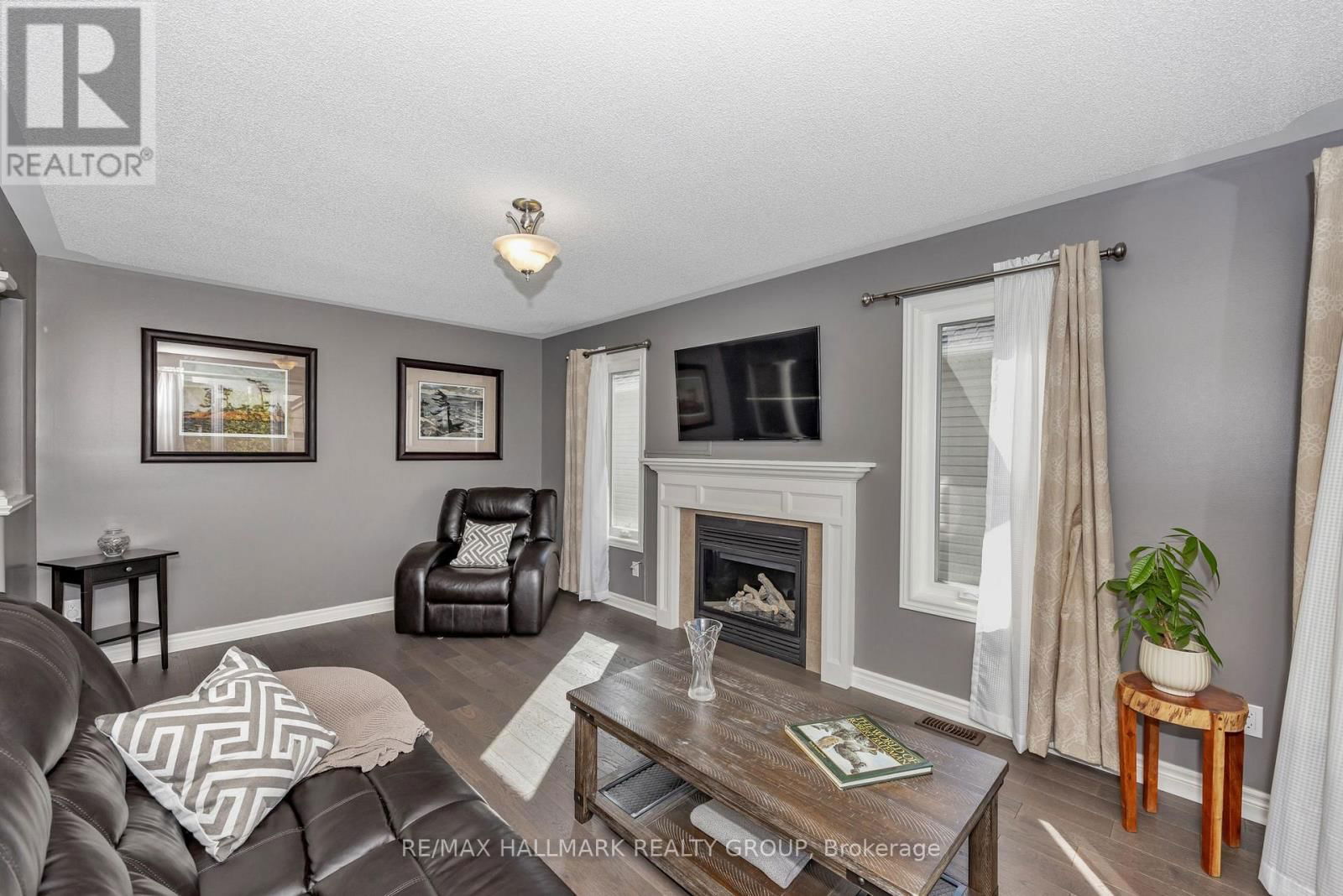611 LAROQUE STREET Image 9