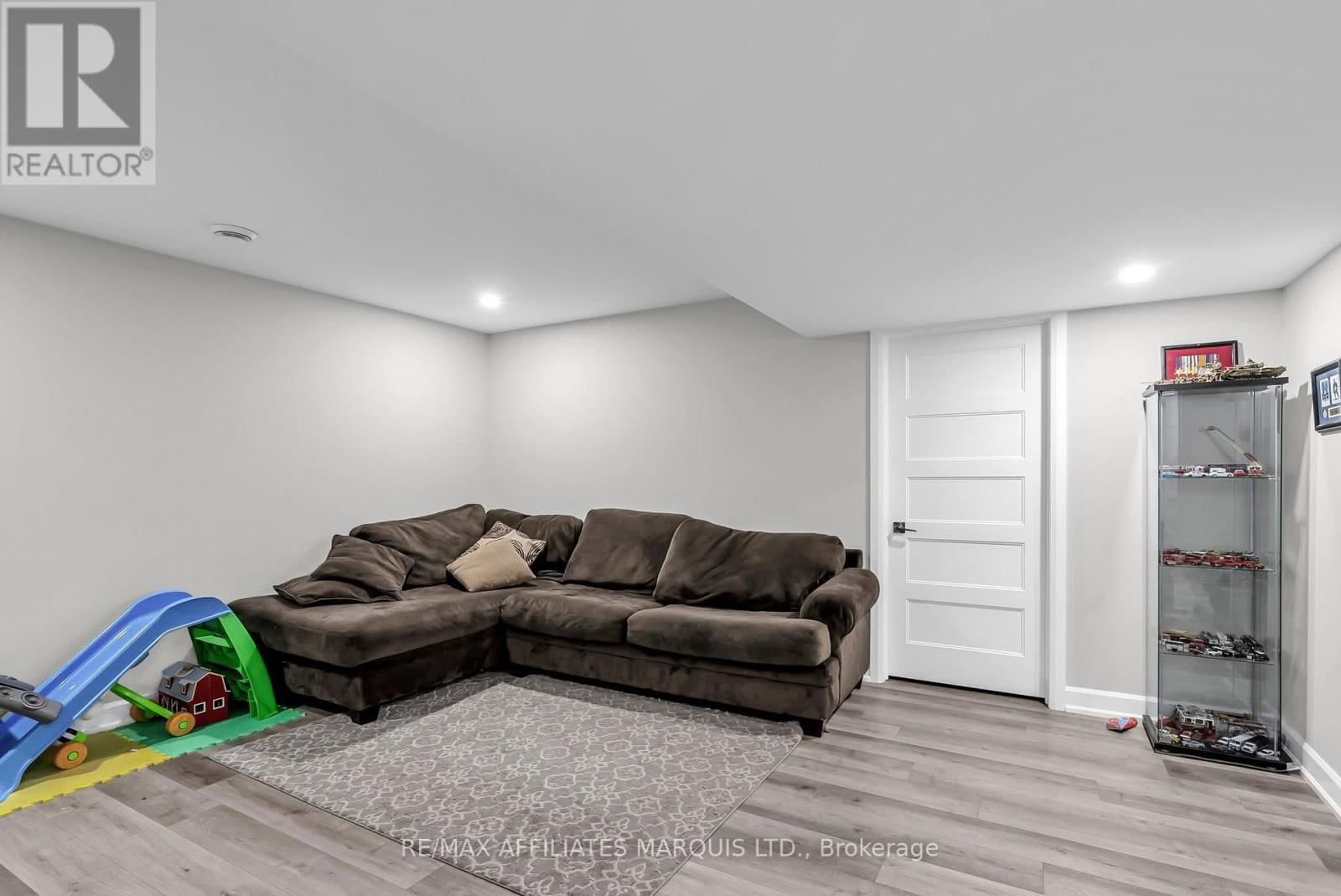 2280 CREWSON COURT Image 10