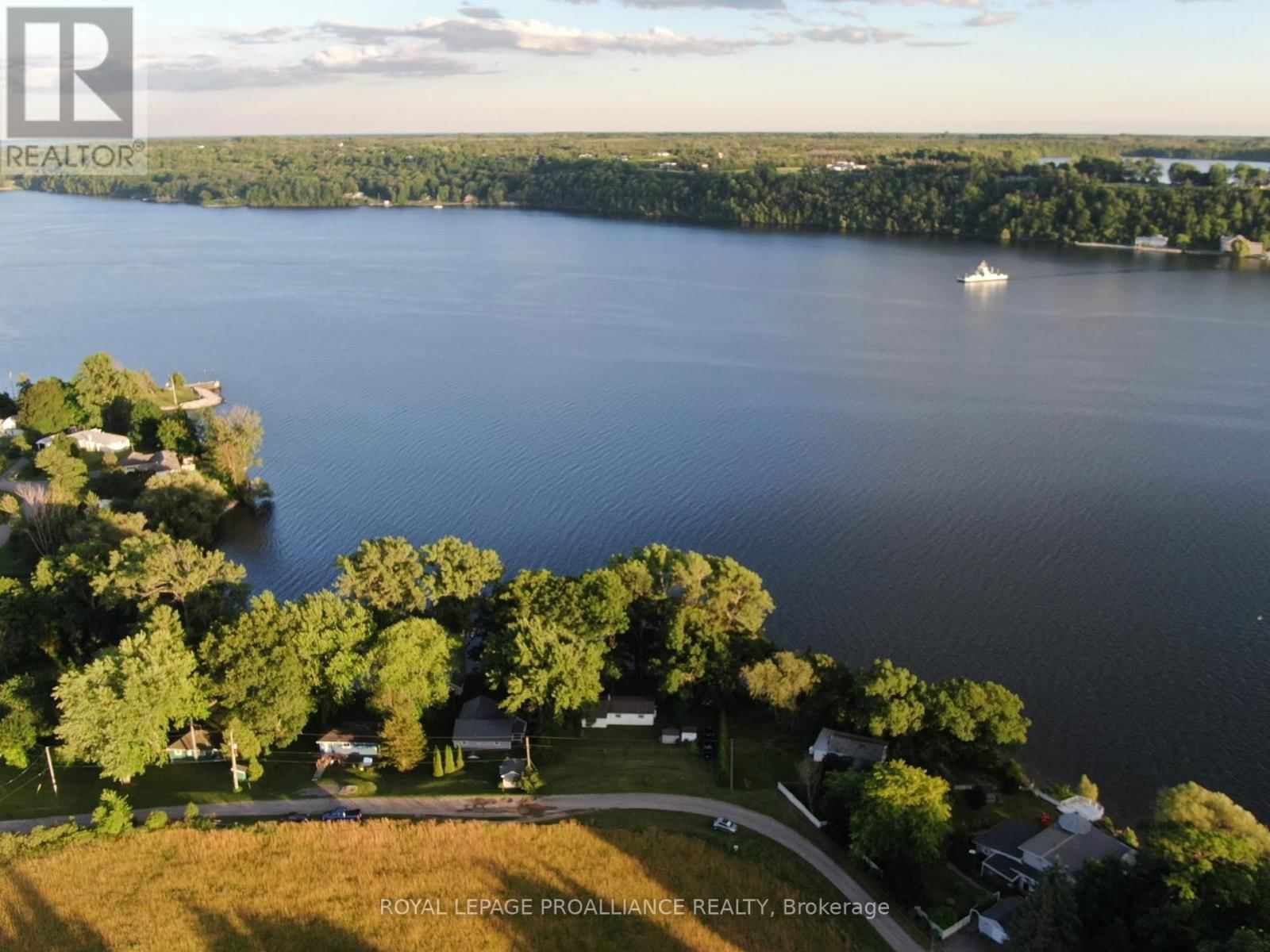 32 QUINTE VIEW ROAD Image 3