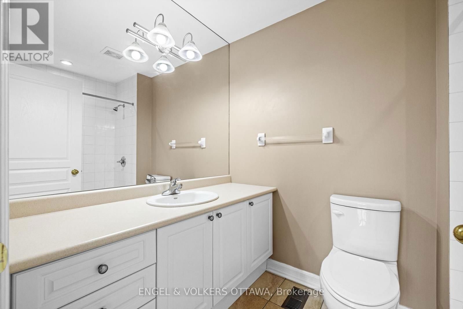 2368 VIRGINIA DRIVE Image 30