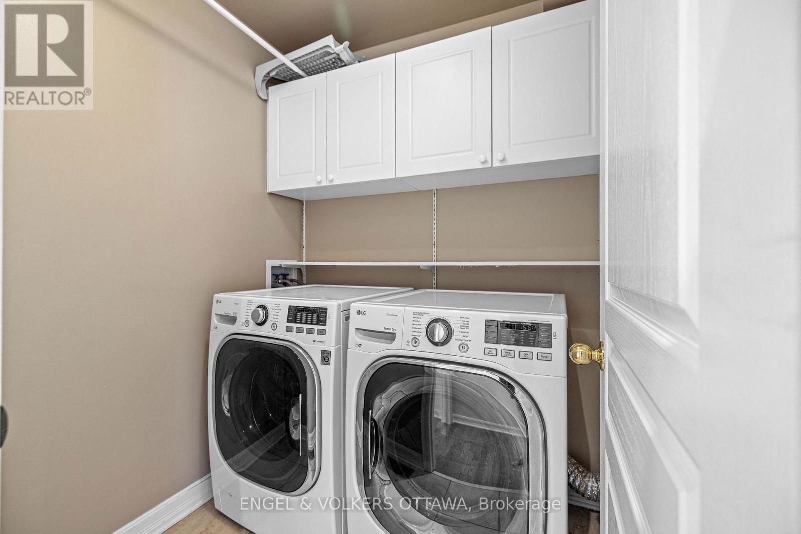 2368 VIRGINIA DRIVE Image 31