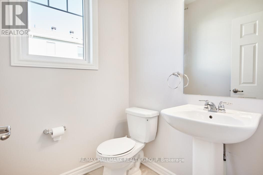 221 MERAK WAY Image 18