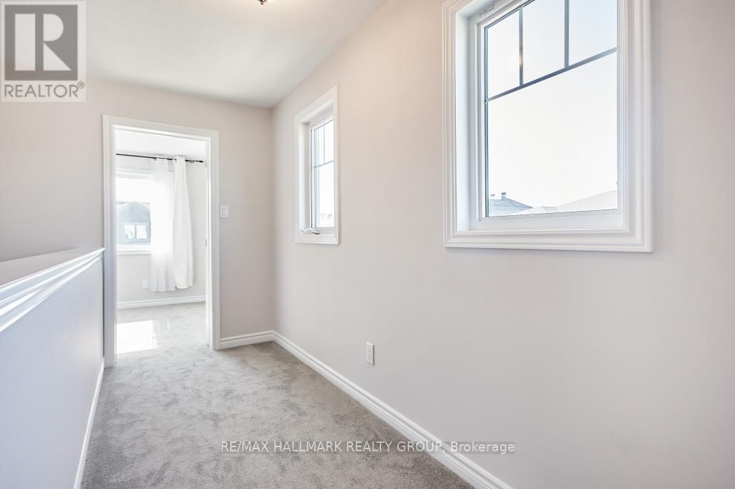 221 MERAK WAY Image 25