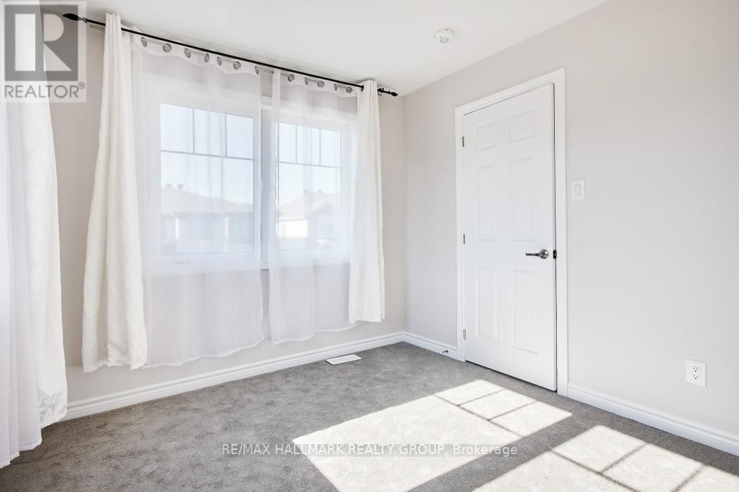 221 MERAK WAY Image 27