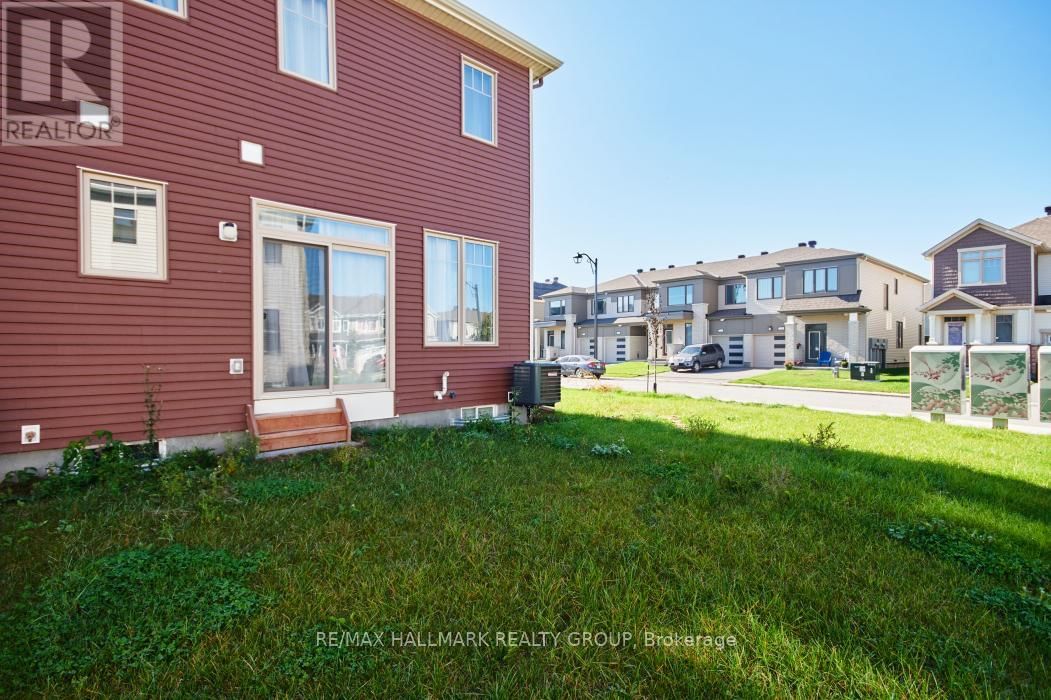 221 MERAK WAY Image 35
