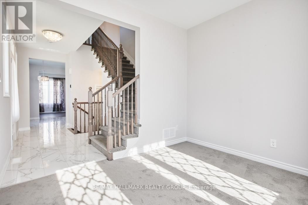 221 MERAK WAY Image 6