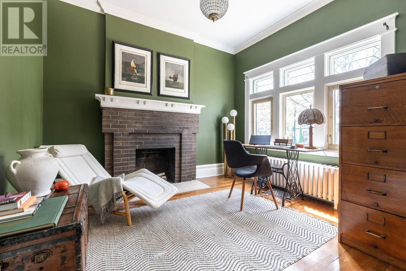 174 KING STREET WEST Image 21