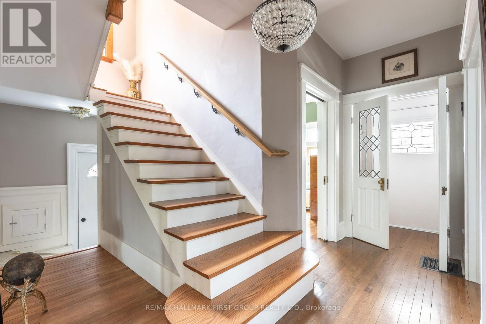 174 KING STREET WEST Image 3