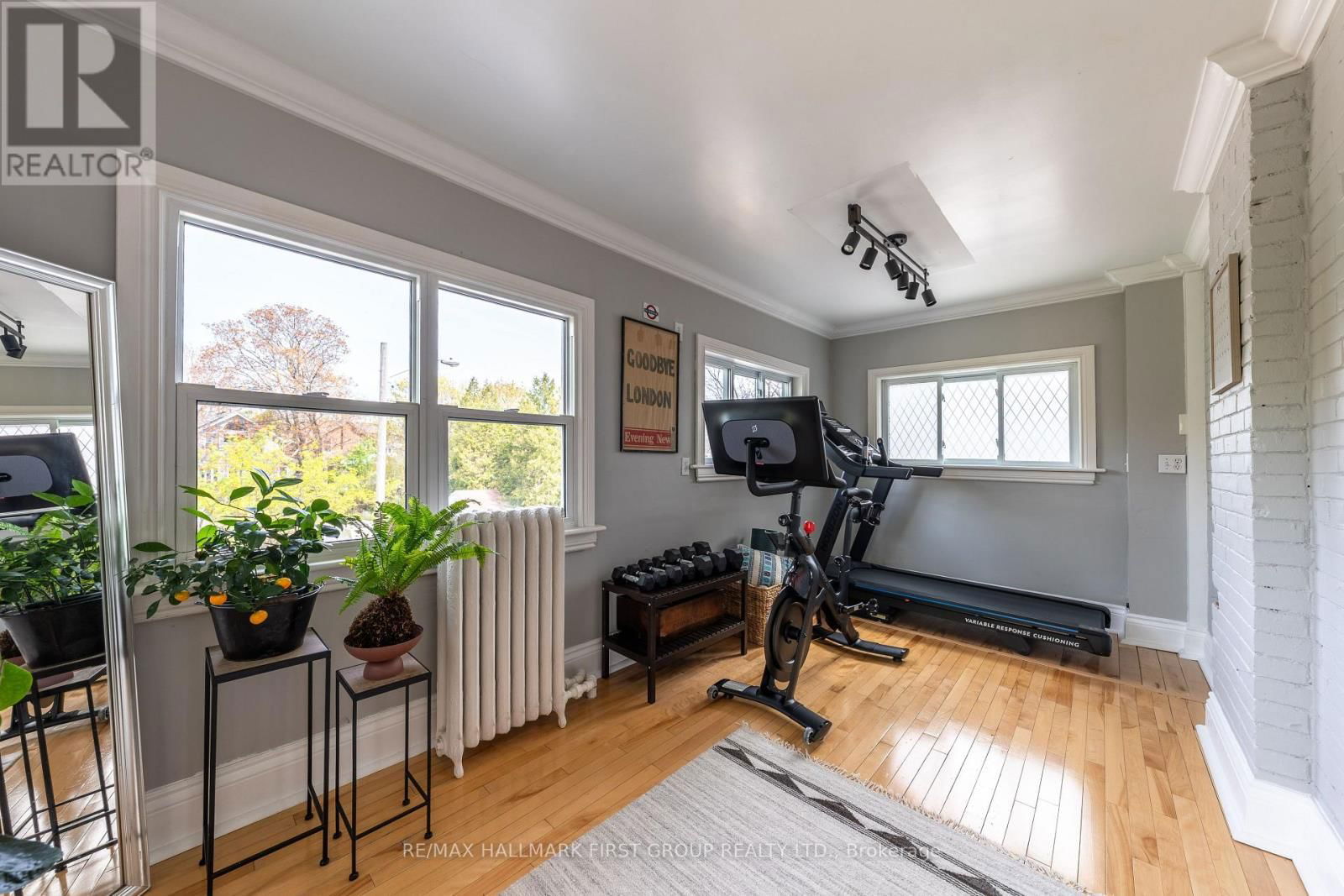174 KING STREET WEST Image 30