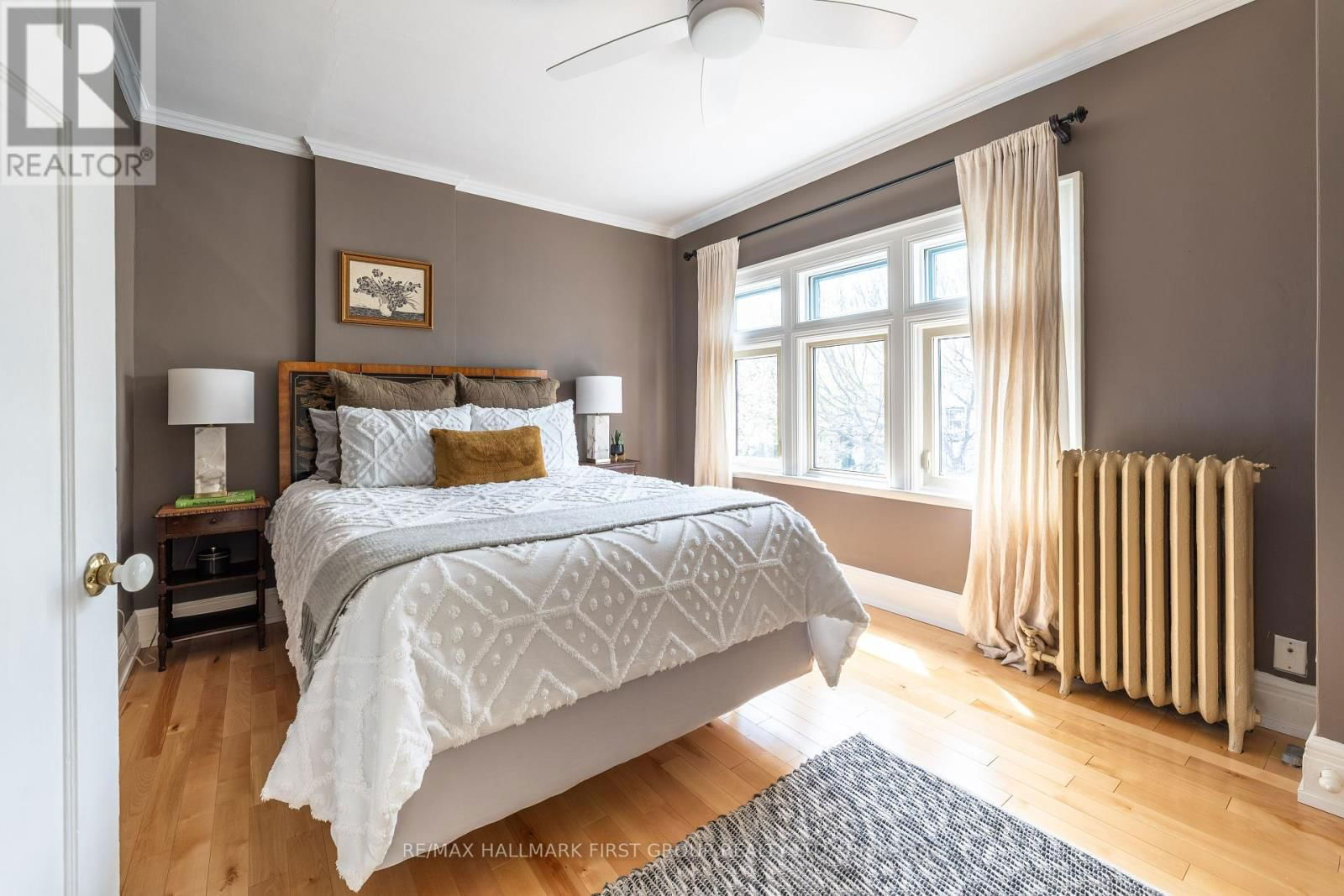 174 KING STREET WEST Image 33