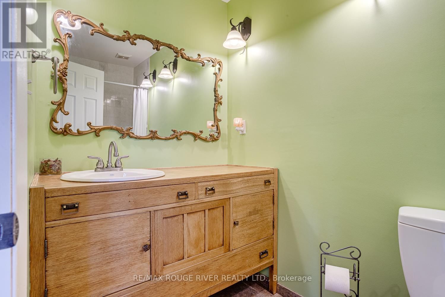 10 LAKEVIEW HEIGHTS Image 13