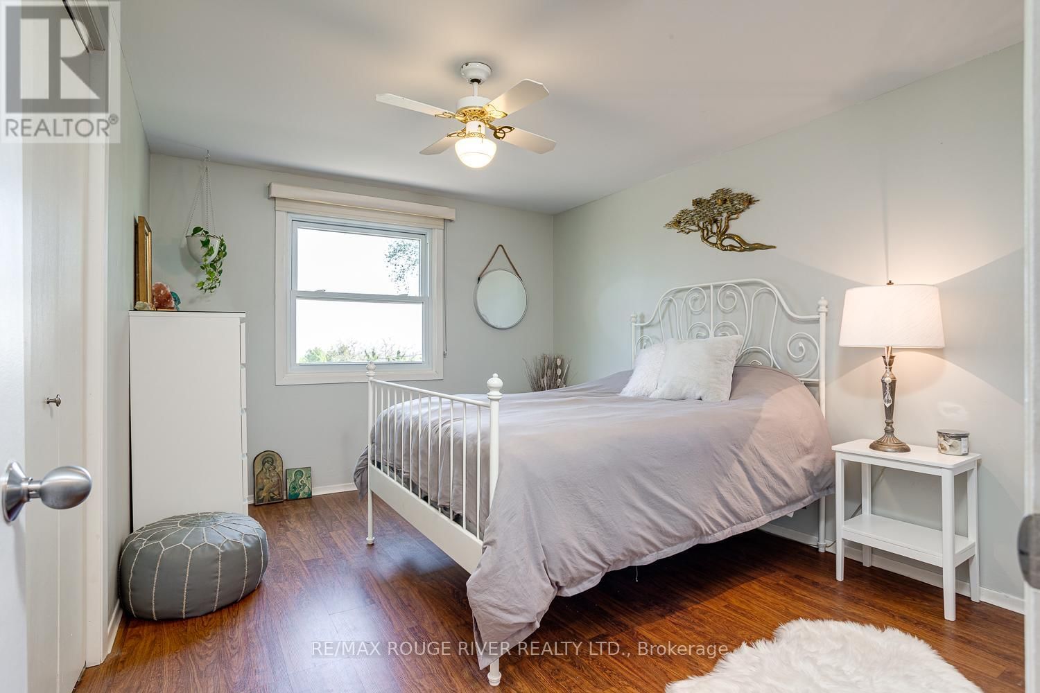 10 LAKEVIEW HEIGHTS Image 30
