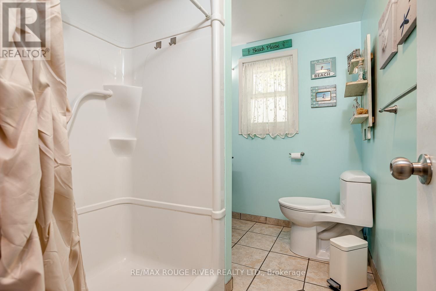 10 LAKEVIEW HEIGHTS Image 37