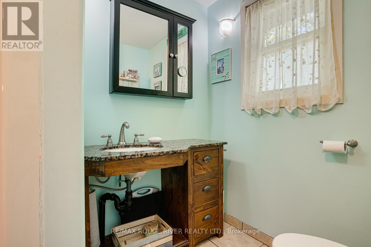 10 LAKEVIEW HEIGHTS Image 38