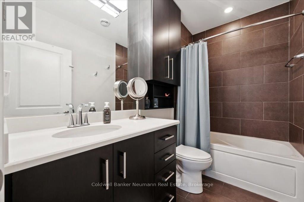 1607 - 160 MACDONELL STREET Image 26