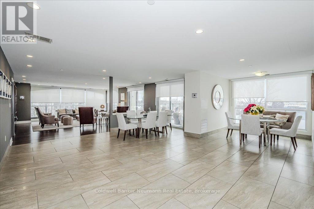 1607 - 160 MACDONELL STREET Image 43