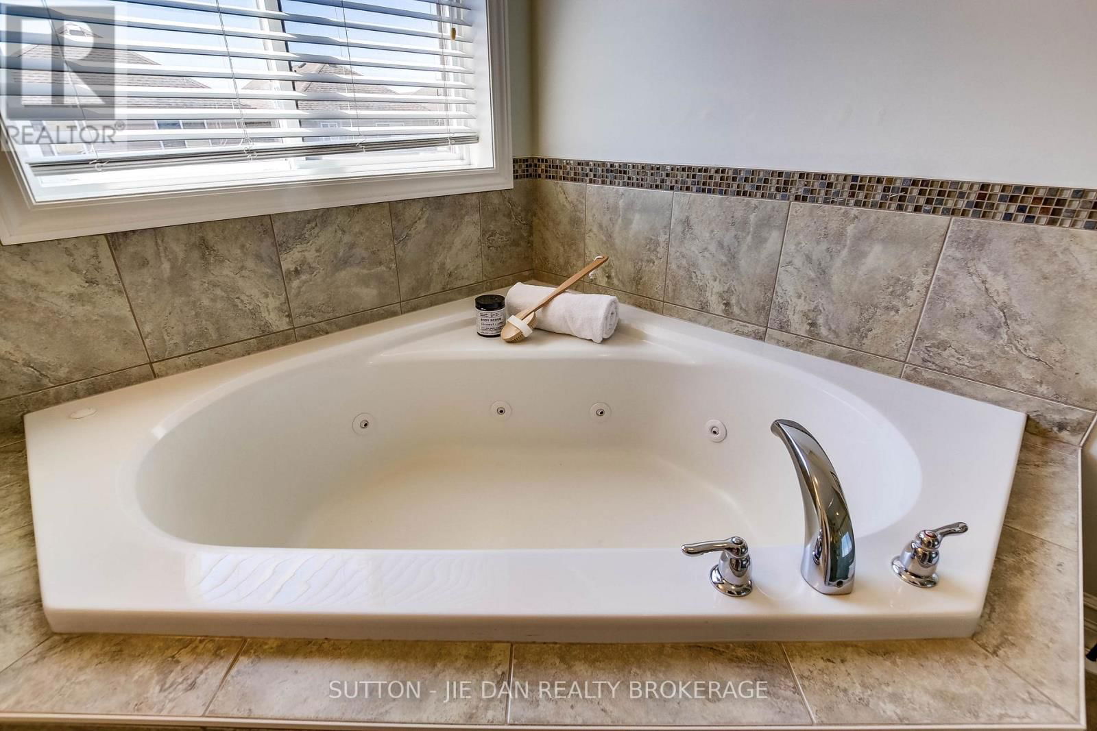 1260 LAWSON ROAD Image 20