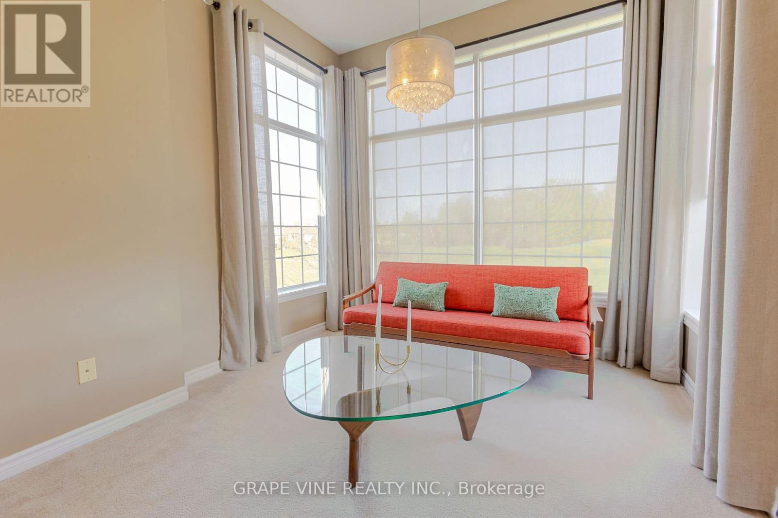 22 BLACKSHIRE CIRCLE Image 22