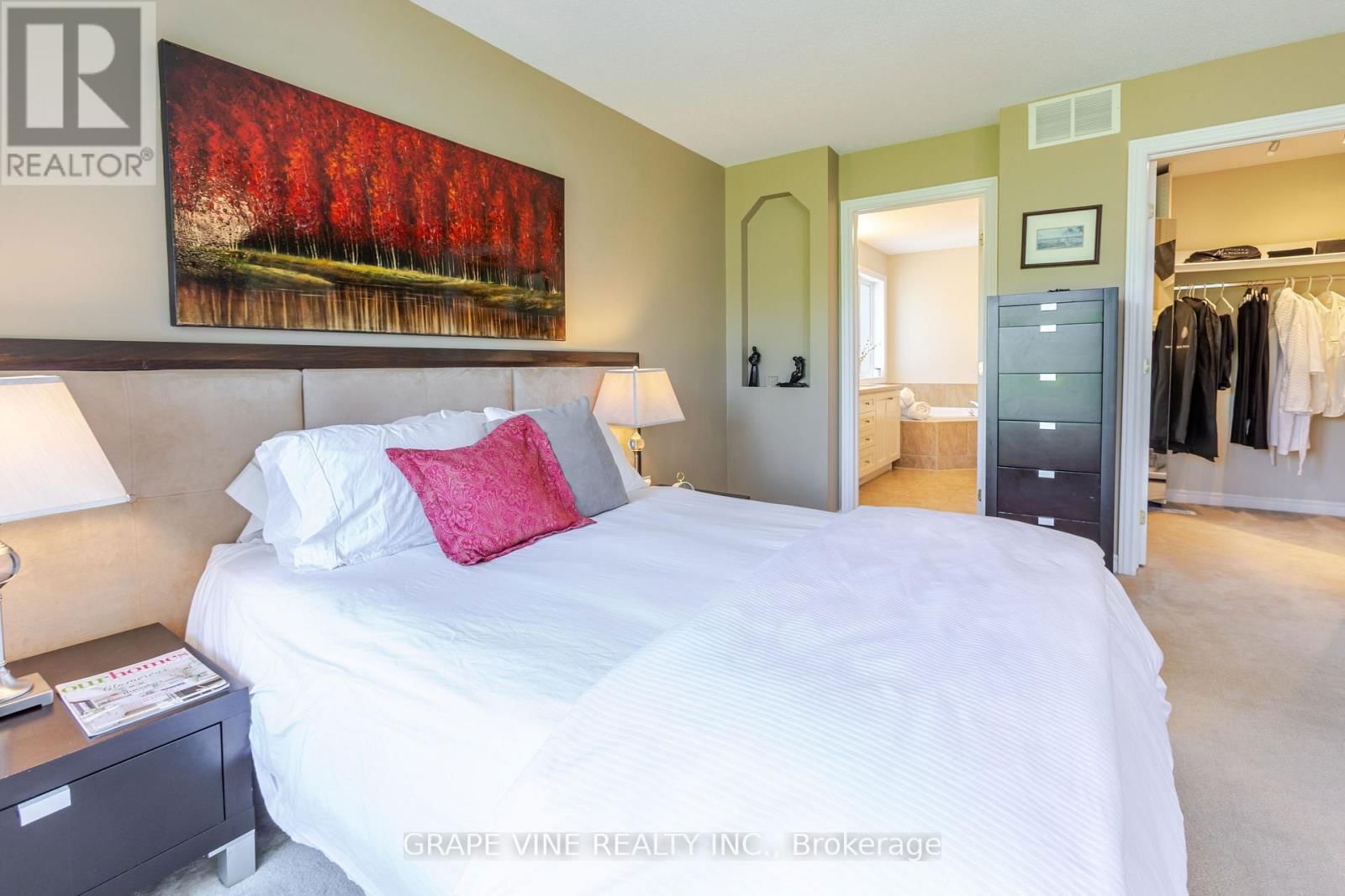22 BLACKSHIRE CIRCLE Image 24