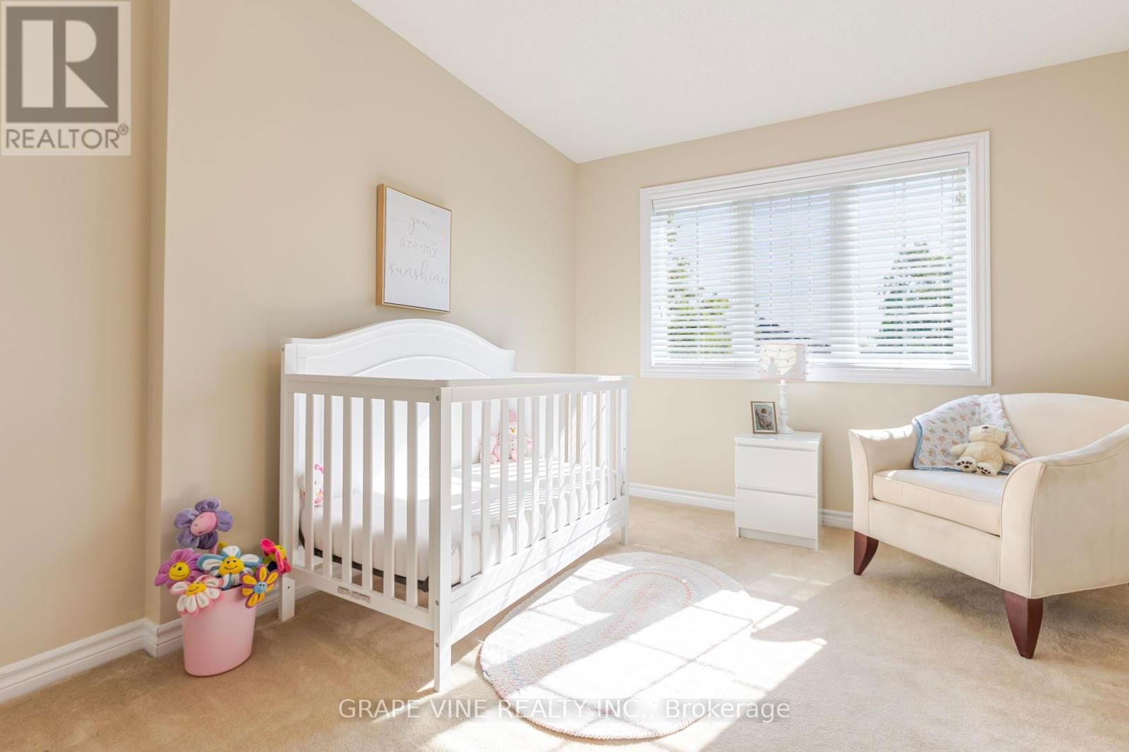 22 BLACKSHIRE CIRCLE Image 32