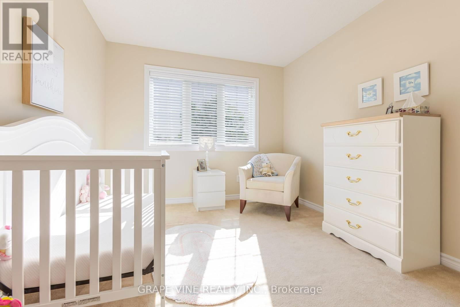 22 BLACKSHIRE CIRCLE Image 33