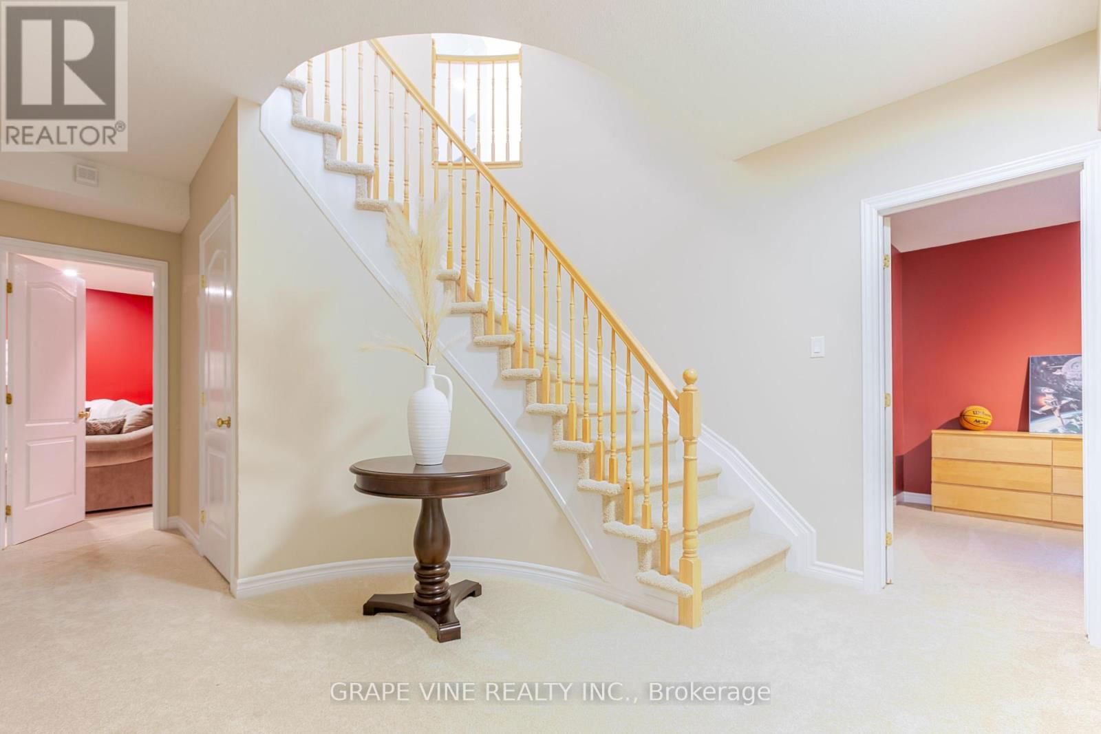 22 BLACKSHIRE CIRCLE Image 38