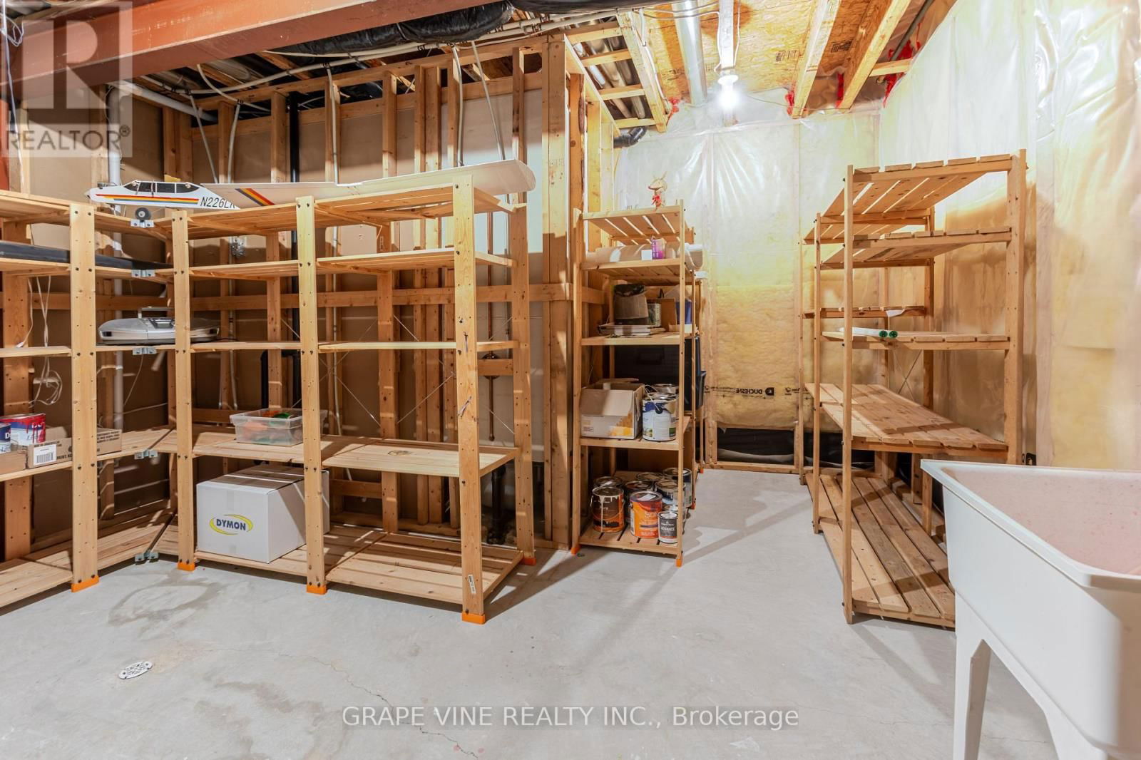 22 BLACKSHIRE CIRCLE Image 42