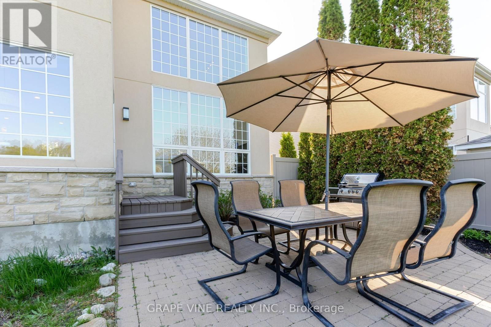 22 BLACKSHIRE CIRCLE Image 43