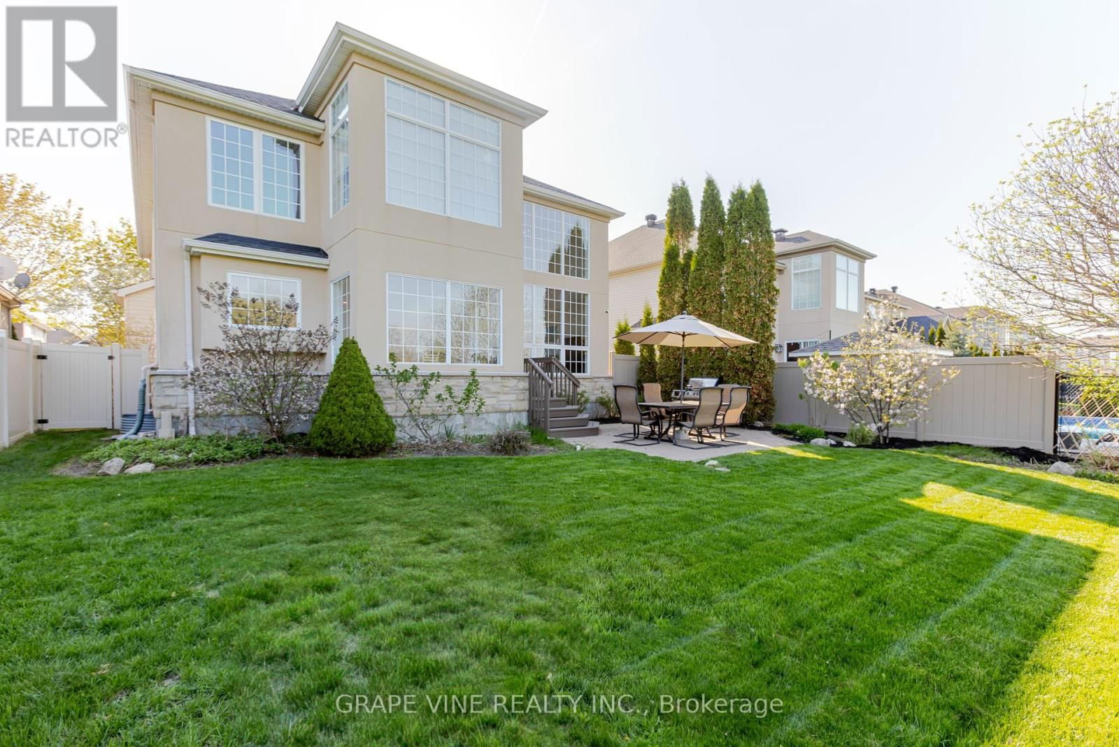22 BLACKSHIRE CIRCLE Image 44