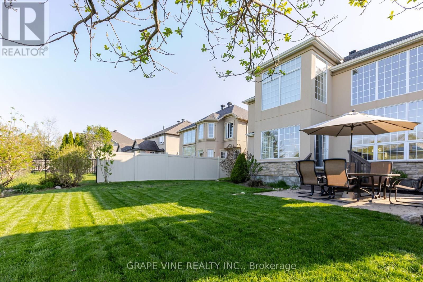 22 BLACKSHIRE CIRCLE Image 45