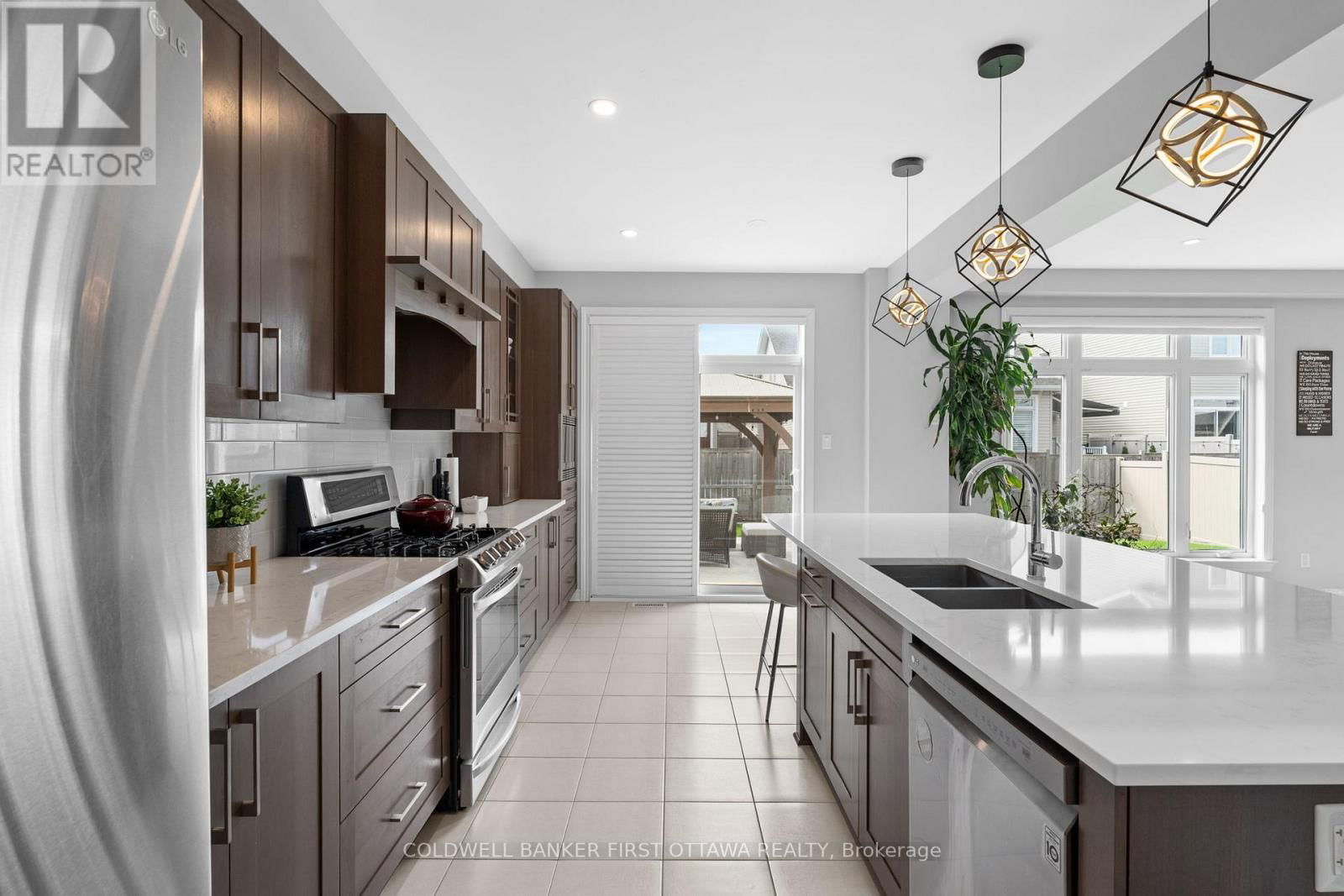 320 BRAMBLING WAY Image 12