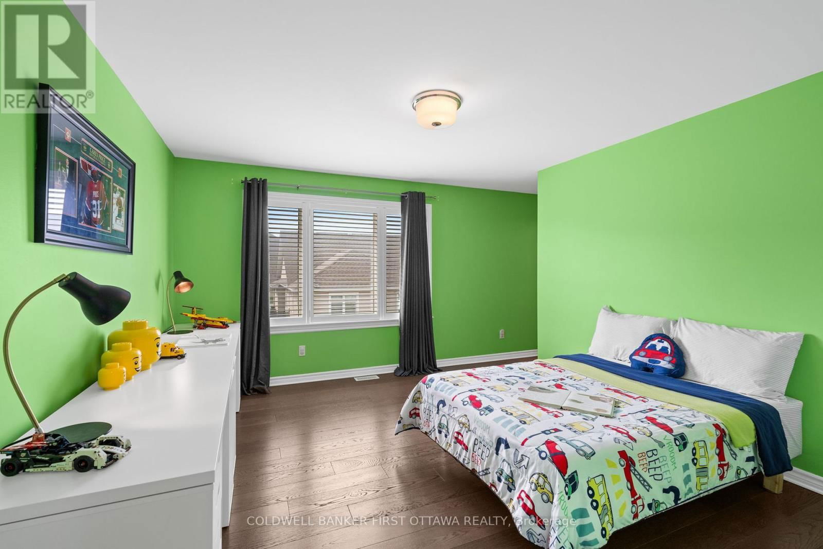 320 BRAMBLING WAY Image 24