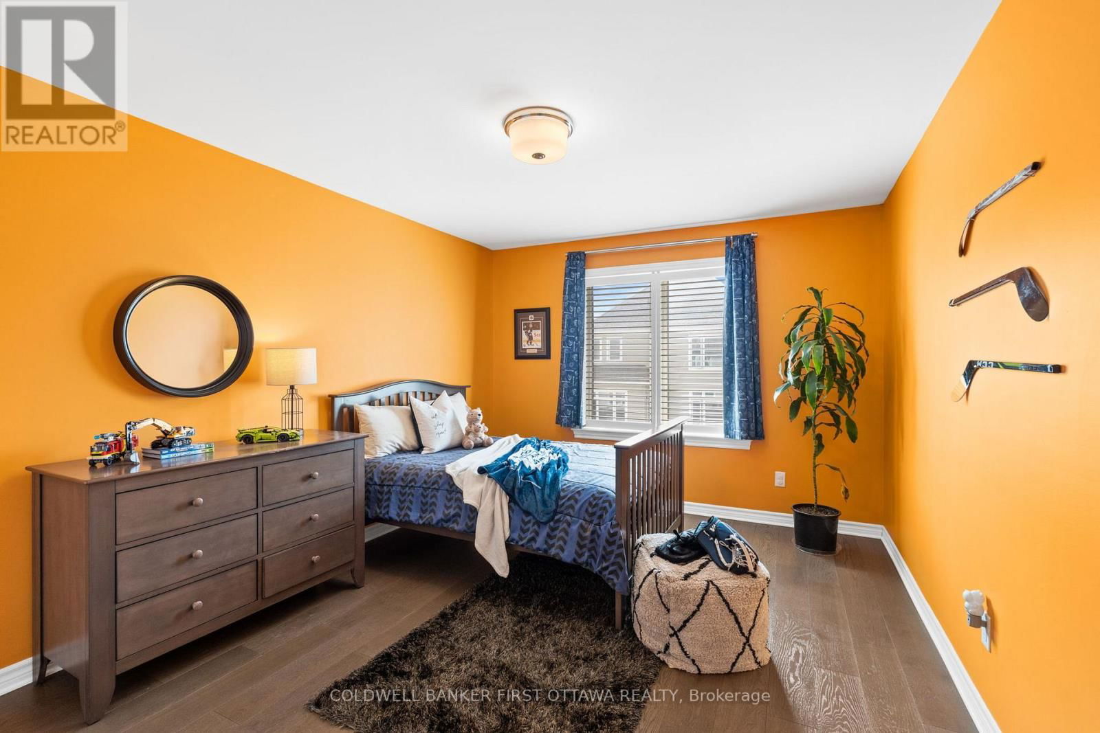 320 BRAMBLING WAY Image 25