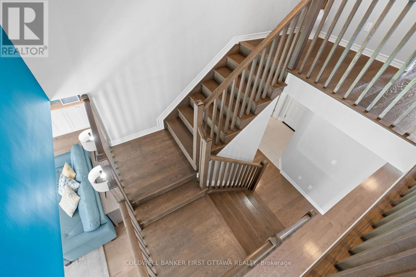 320 BRAMBLING WAY Image 26