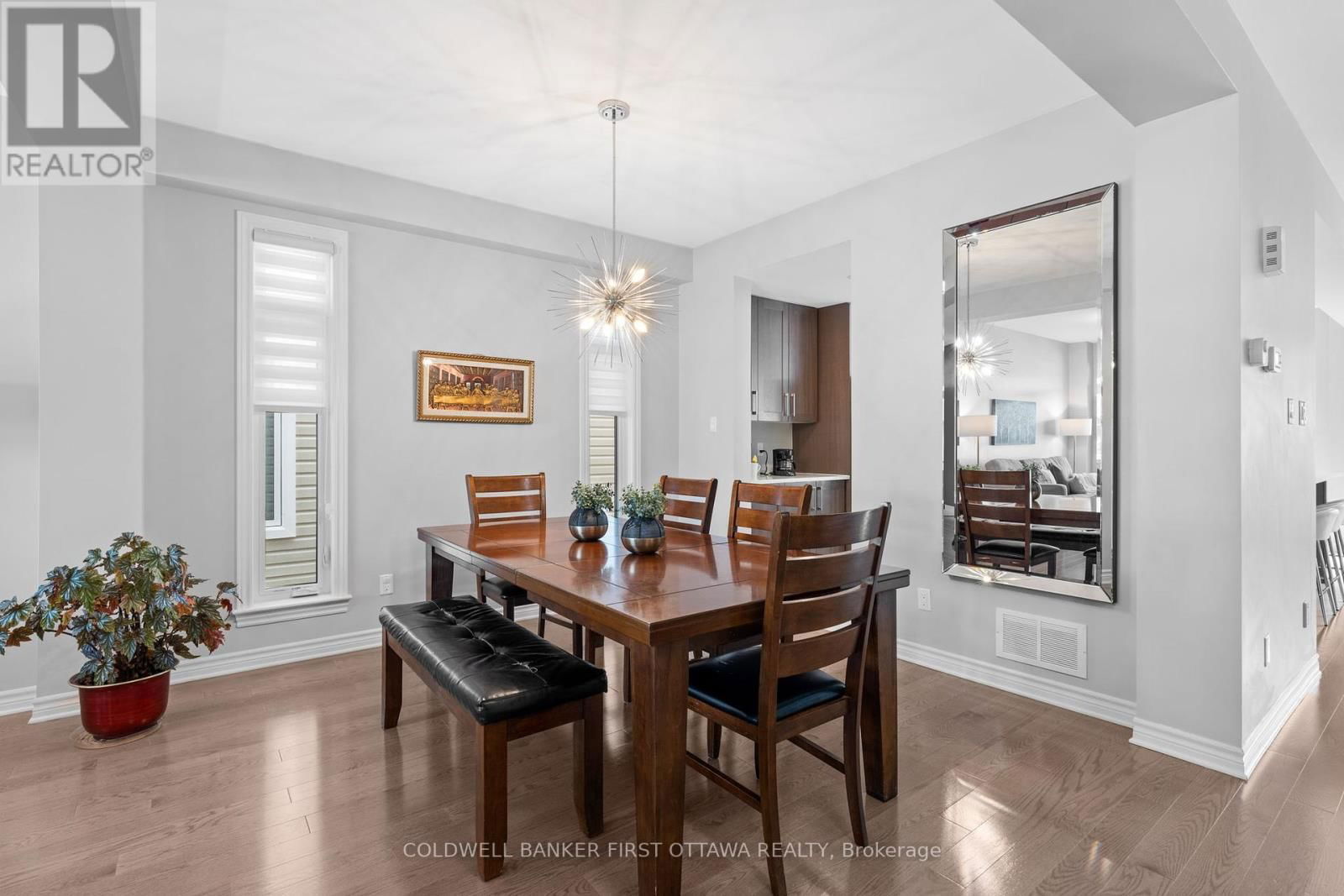 320 BRAMBLING WAY Image 6