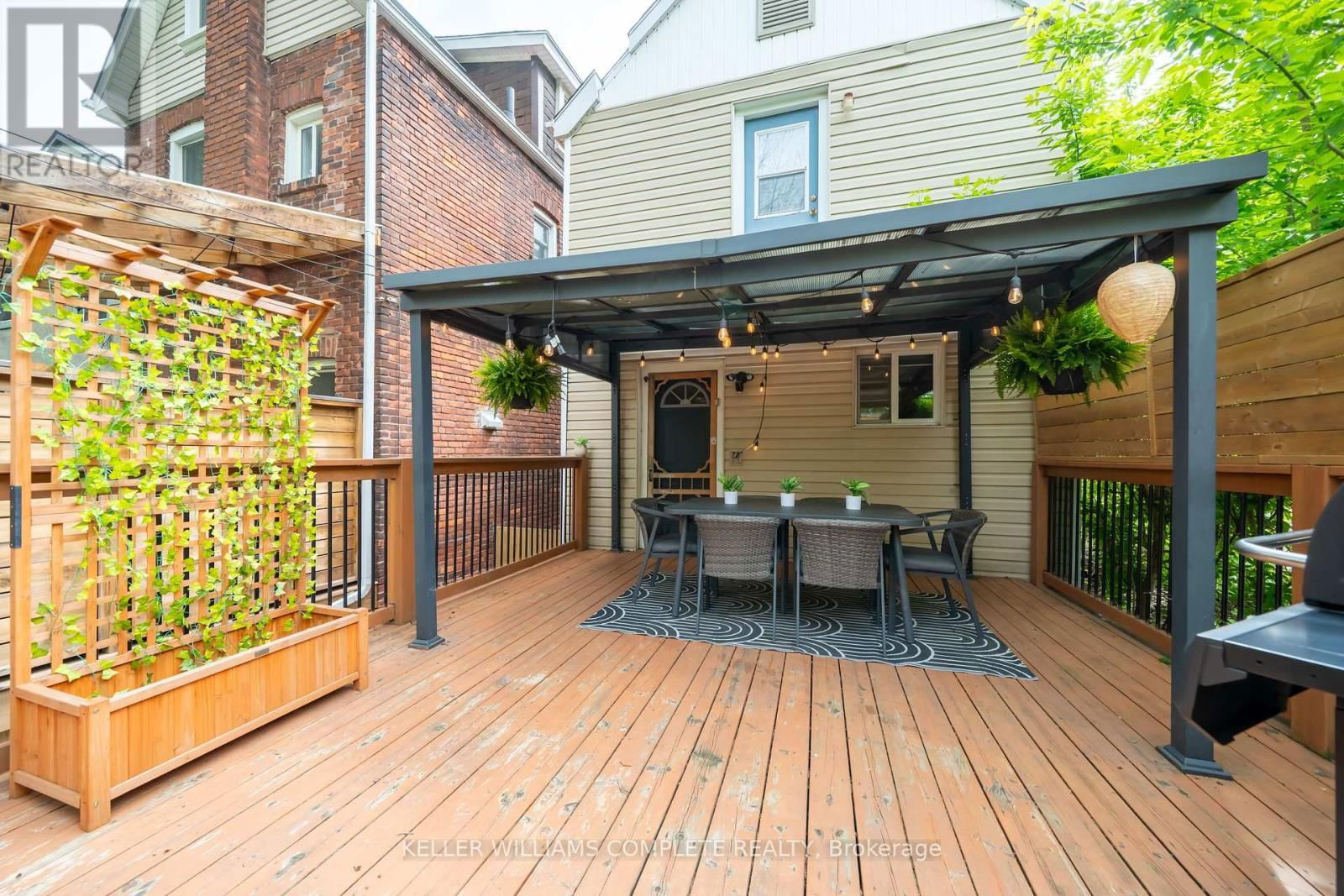 264 HOLTON AVENUE SOUTH Image 23