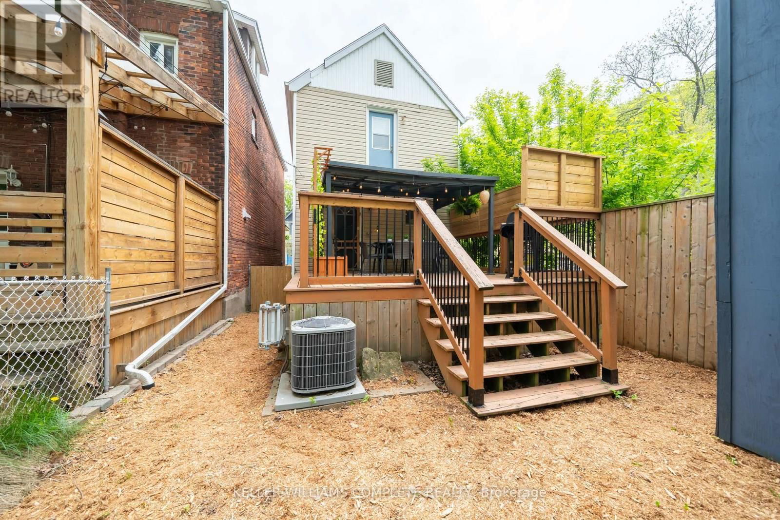 264 HOLTON AVENUE SOUTH Image 25