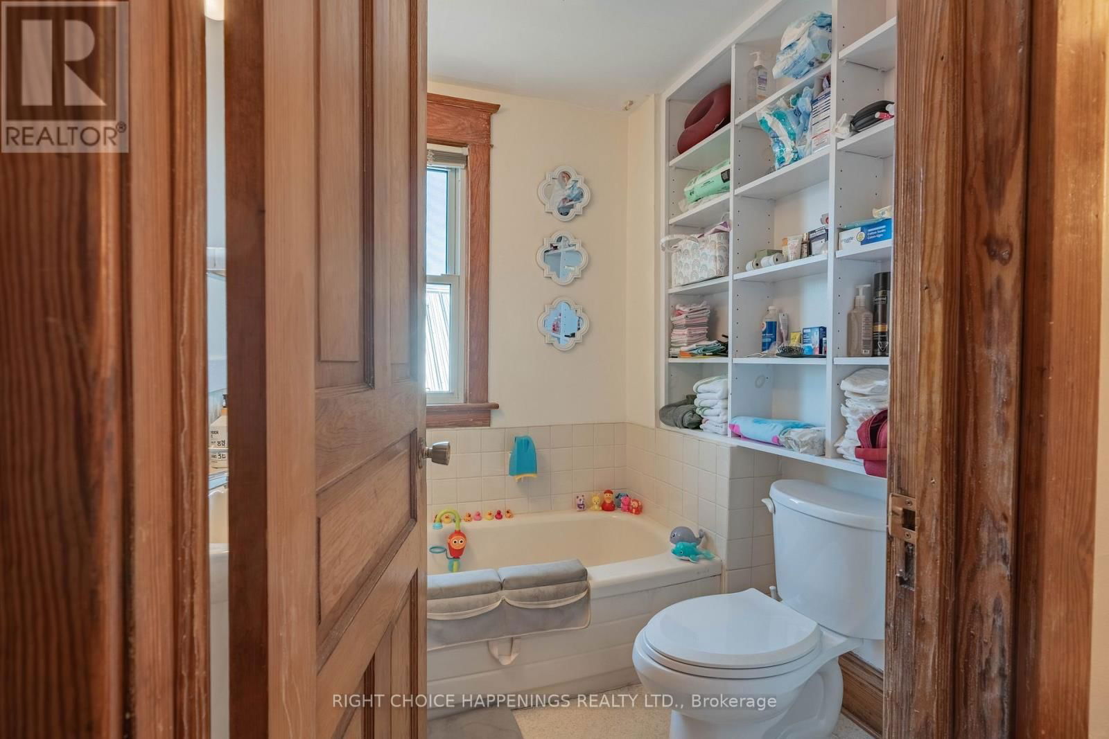28 OAKLAND AVENUE Image 10